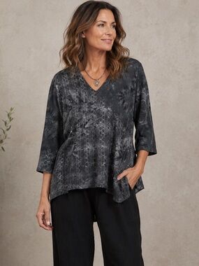 Only Nine Textured Tie Dye V-Neck Tunic Top Artsy